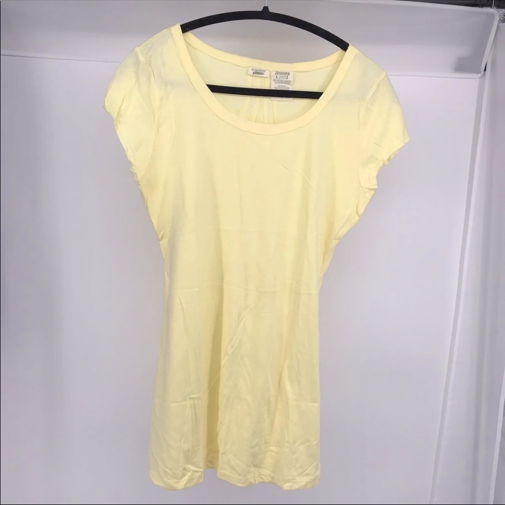 NWOT Yellow T-Shirt Pleating on back Top L